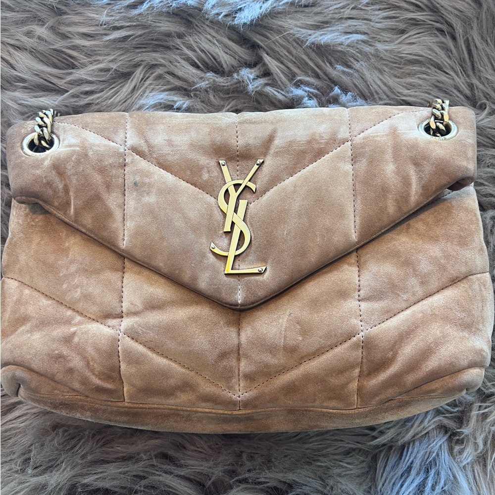 SAINT LAURENT

PUFFER SMALL CHAIN BAG IN QUILTED SUEDE in color CINNAMON